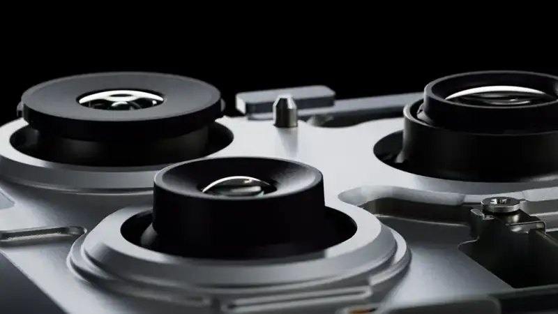 Variable Aperture Camera Accessories: comma's Lens Protection Solution for the New iPhone 3 iPhone variable aperture camera lens module close-up
