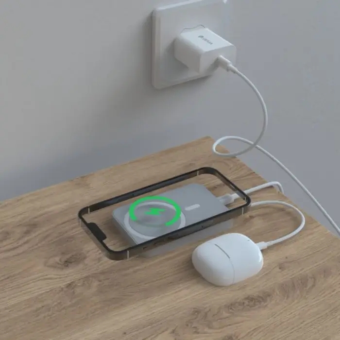 Smart Series PD 20W Magnet Wireless Charging Power Bank V2 - Image 4